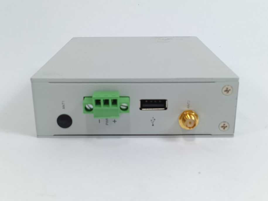 AXIOMTEK IFB122-FL-DC Industrial Box PC