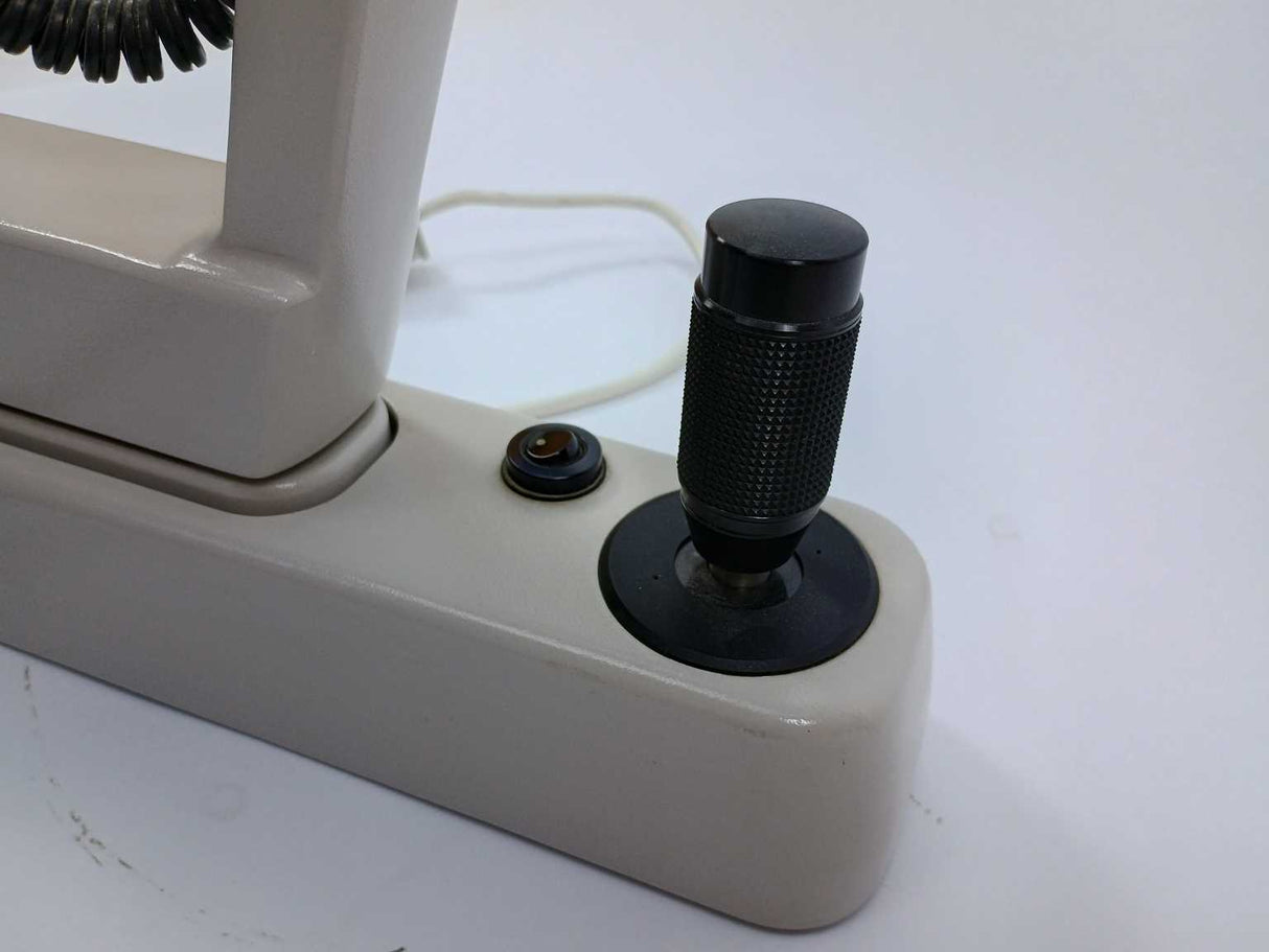 Magnon OM-450 Opthalmometer