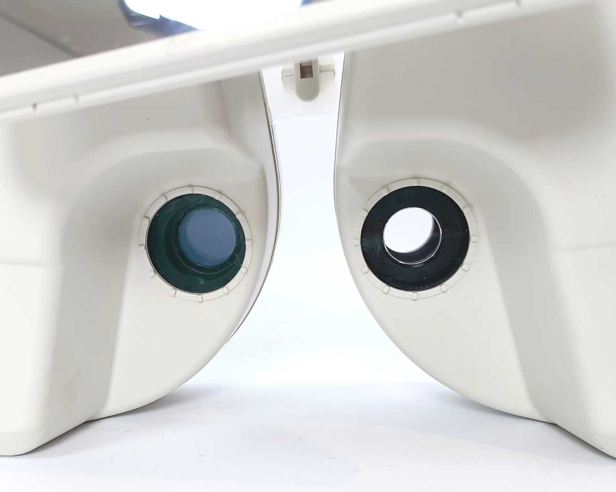 Nidek RT-2100 Ophtalmic Set Refractor, CP-690 Chart Projector