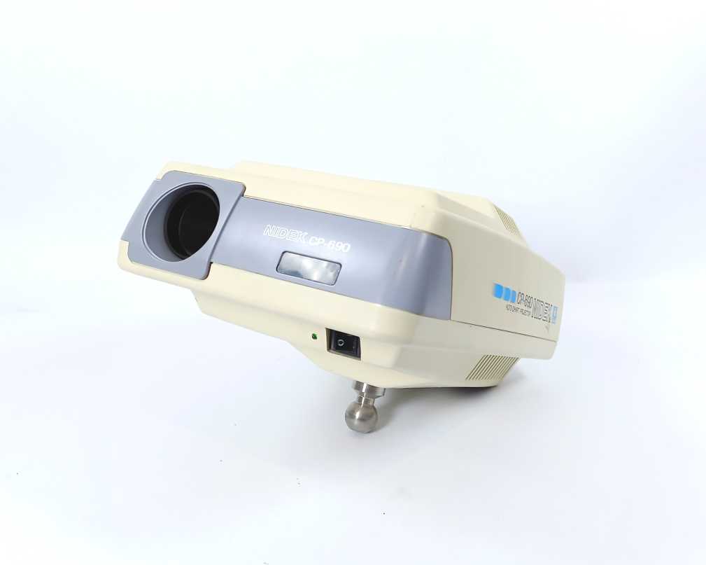 Nidek RT-2100 Ophtalmic Set Refractor, CP-690 Chart Projector