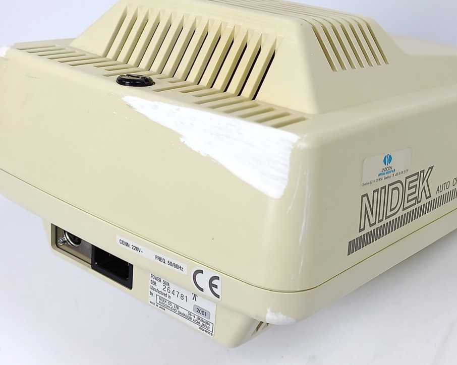 Nidek CP-670 Auto Chart Projector. Defective