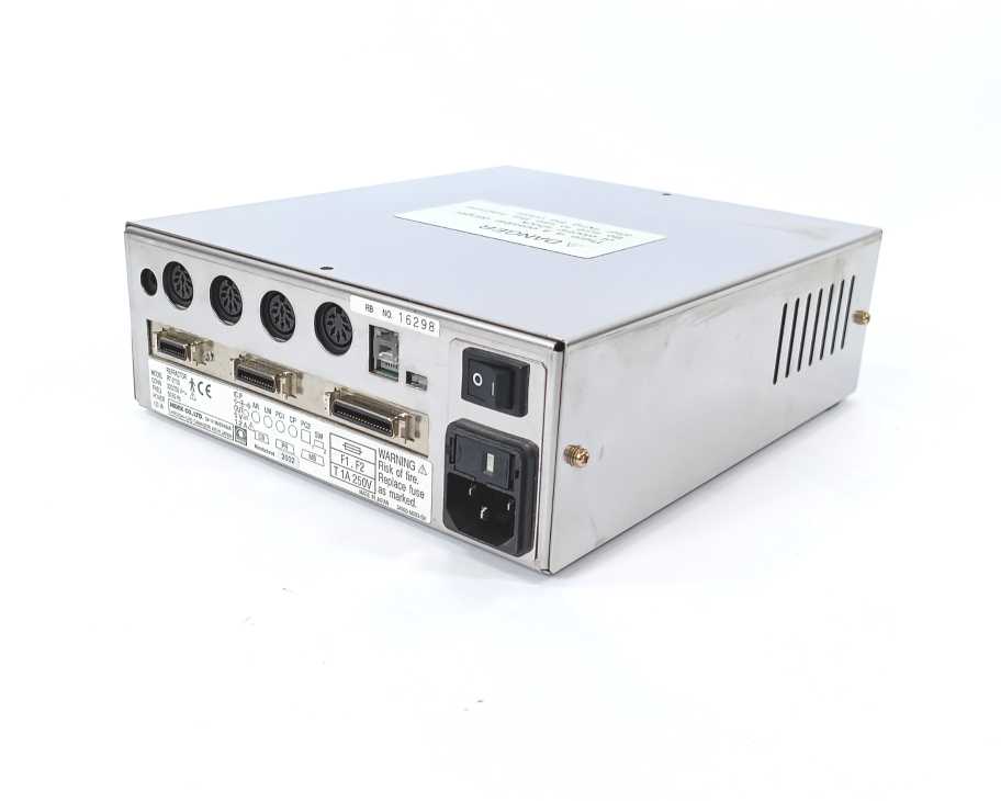 Nidek RT-2100 Ophtalmic Set Refractor w/ Nidek CP770 projector