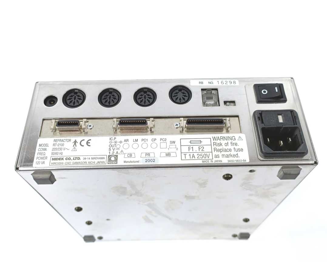 Nidek RT-2100 Ophtalmic Set Refractor w/ Nidek CP770 projector