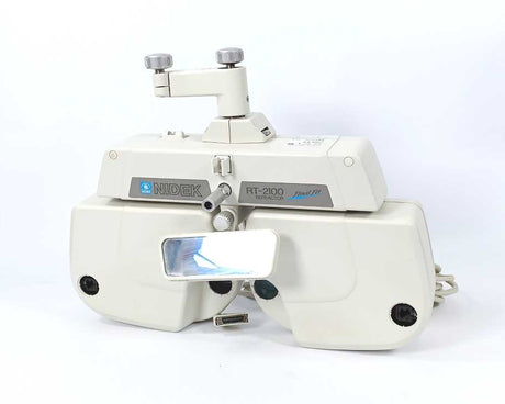 Nidek RT-2100 Ophtalmic Set Refractor w/ Nidek CP770 projector