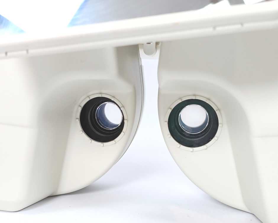 Nidek RT-2100 Ophtalmic Set Refractor w/ Nidek CP770 projector