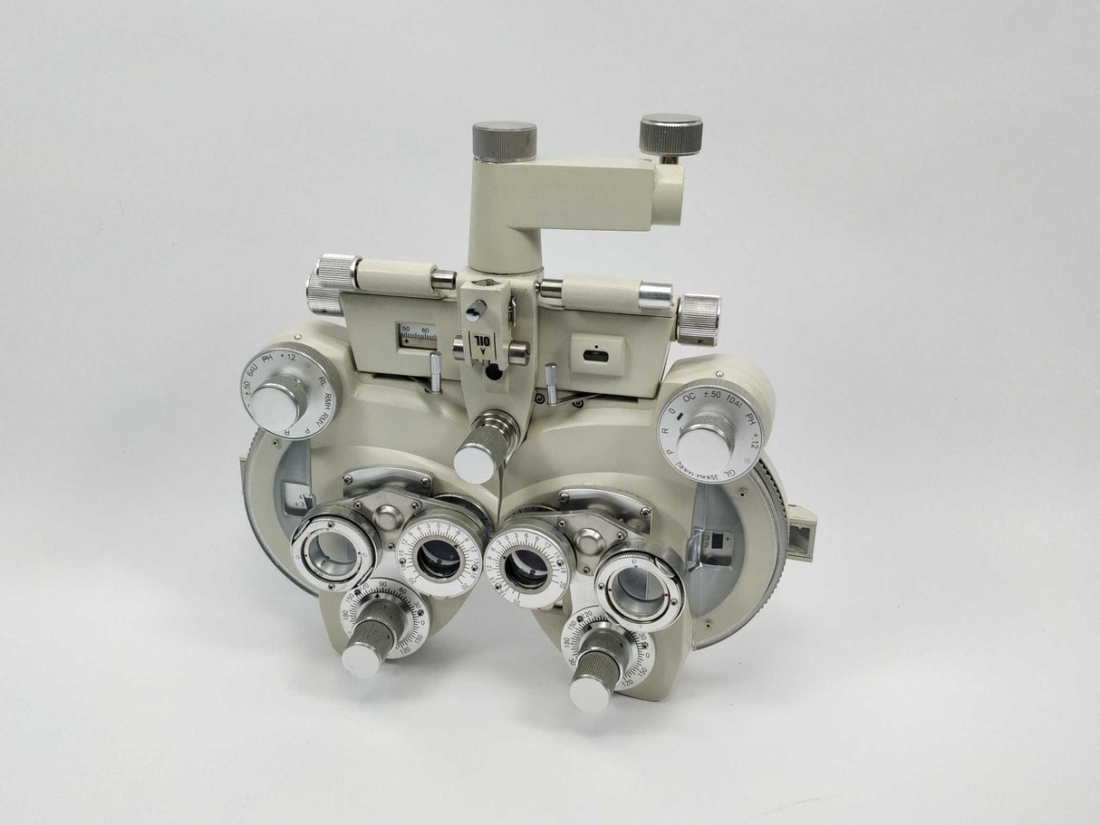 Inami L-7040 Manual Phoropter