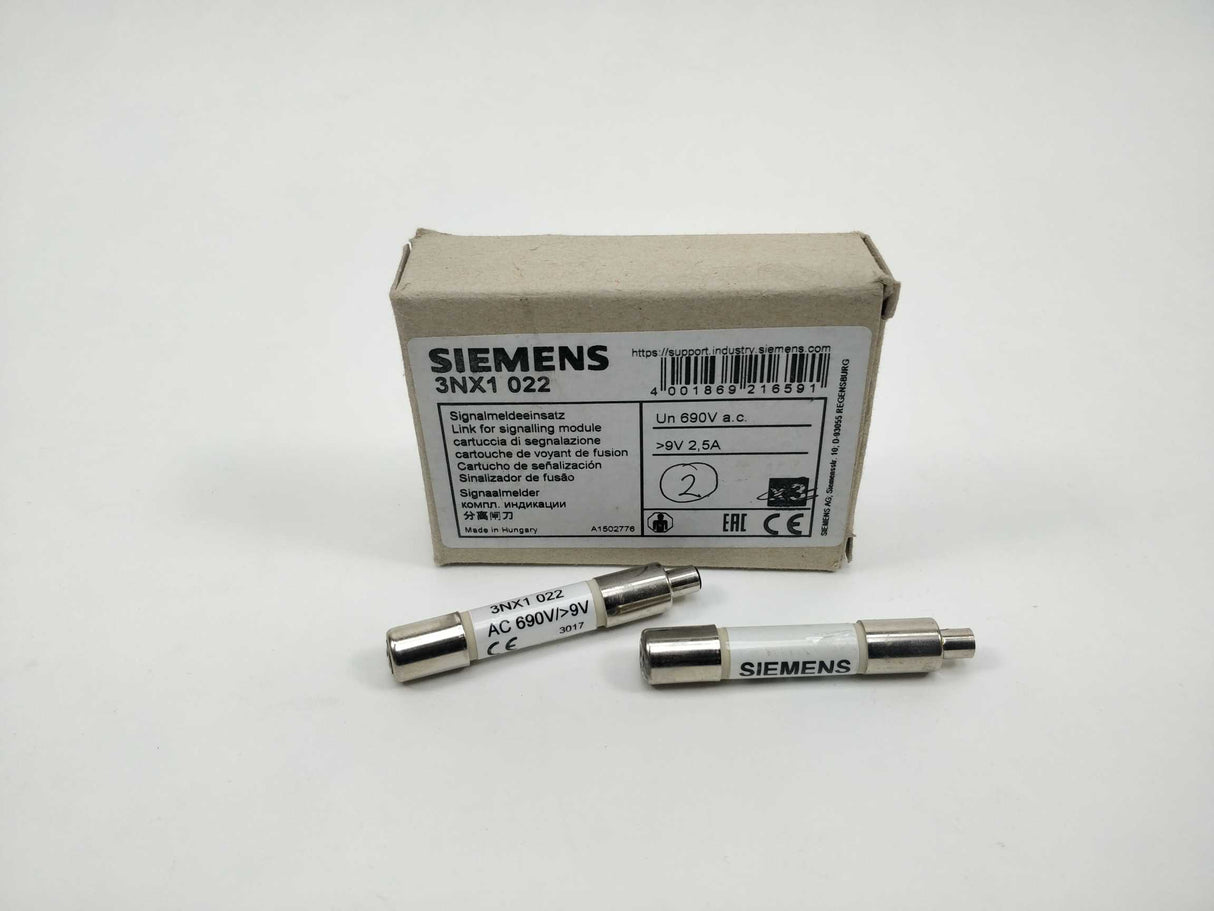 Siemens 3NX1 022 Base Mount Fuse. 2 Pcs
