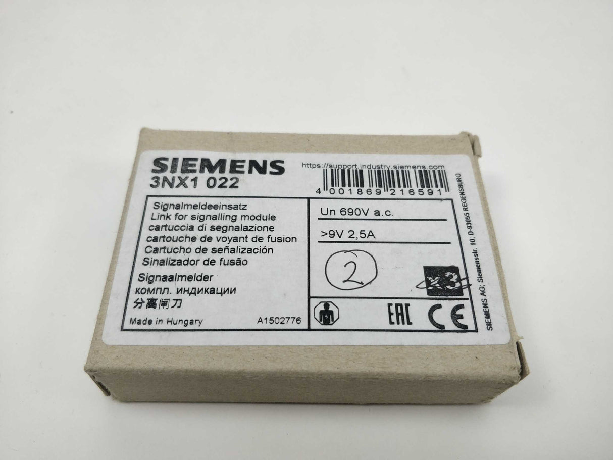 Siemens 3NX1 022 Base Mount Fuse. 2 Pcs