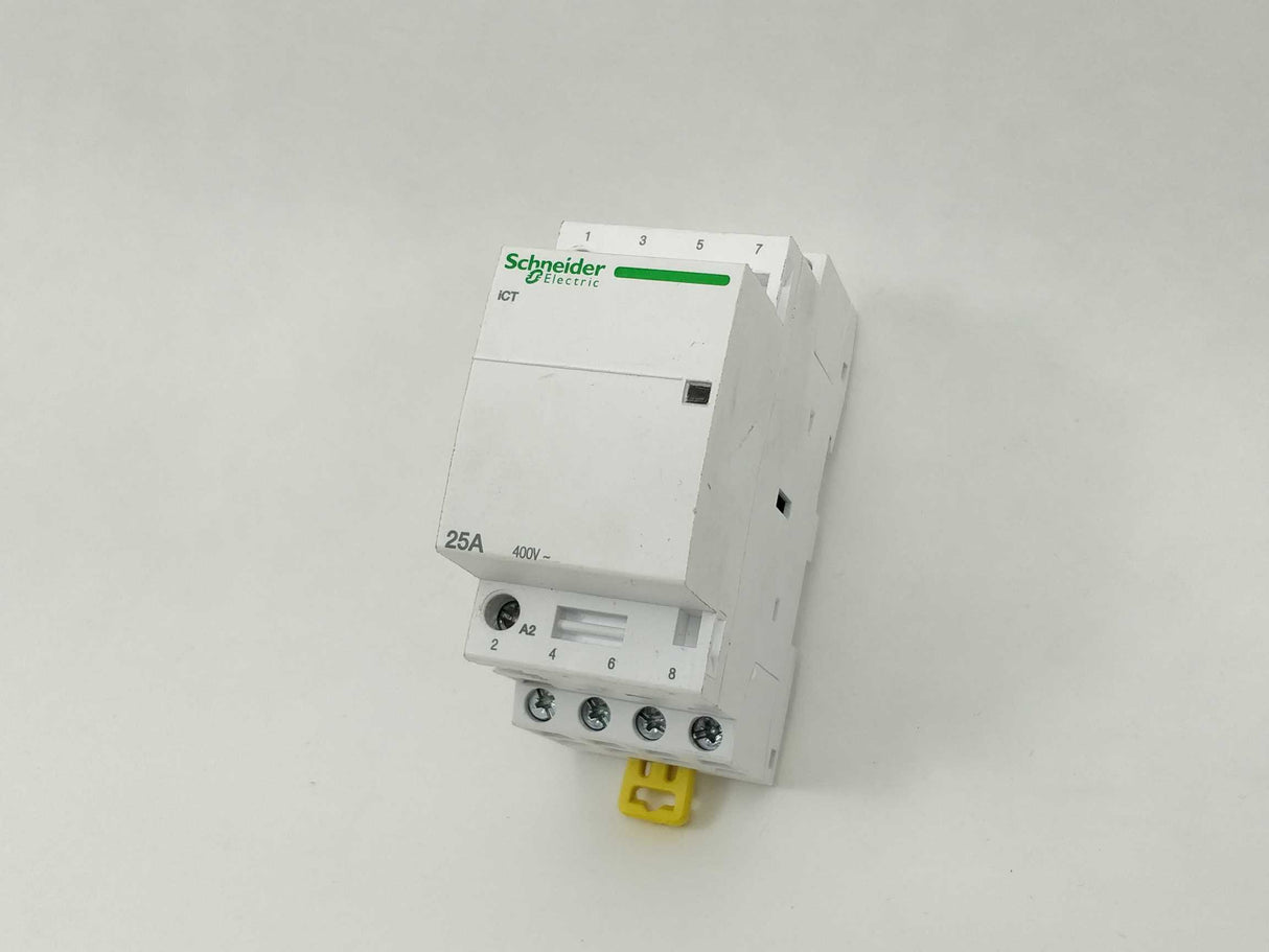 Schneider Electric A9C20834 Acti9 iCT iCT, 3 pole contactor. 220-240VAC