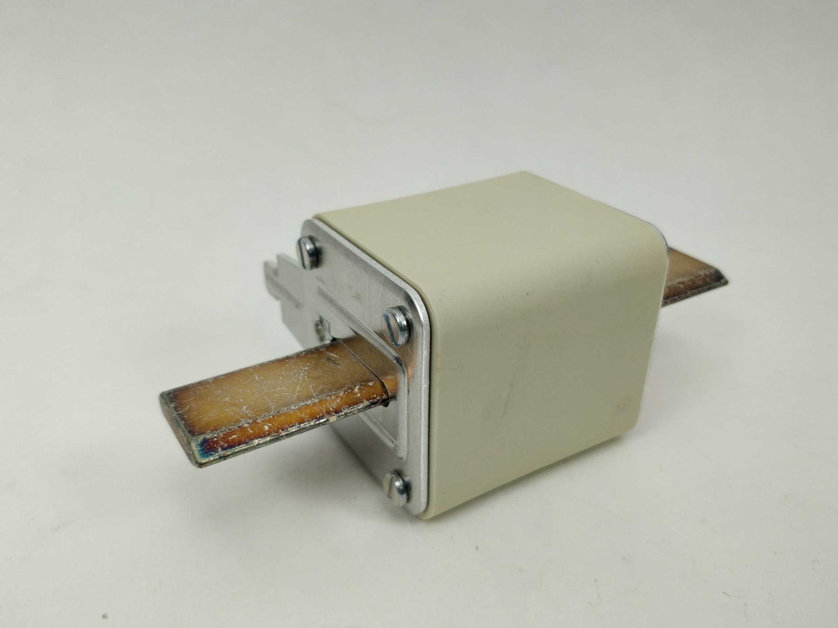 Siemens 3NA3 340 LV HRC Fuse-link/element. 200A 3Pcs.
