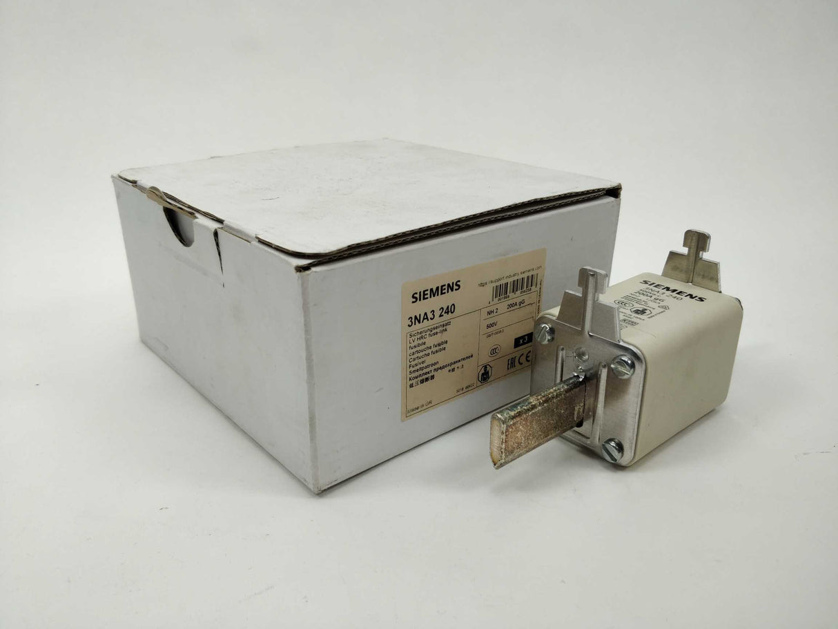Siemens 3NA3240 NH2 200A gG 2 Pcs.