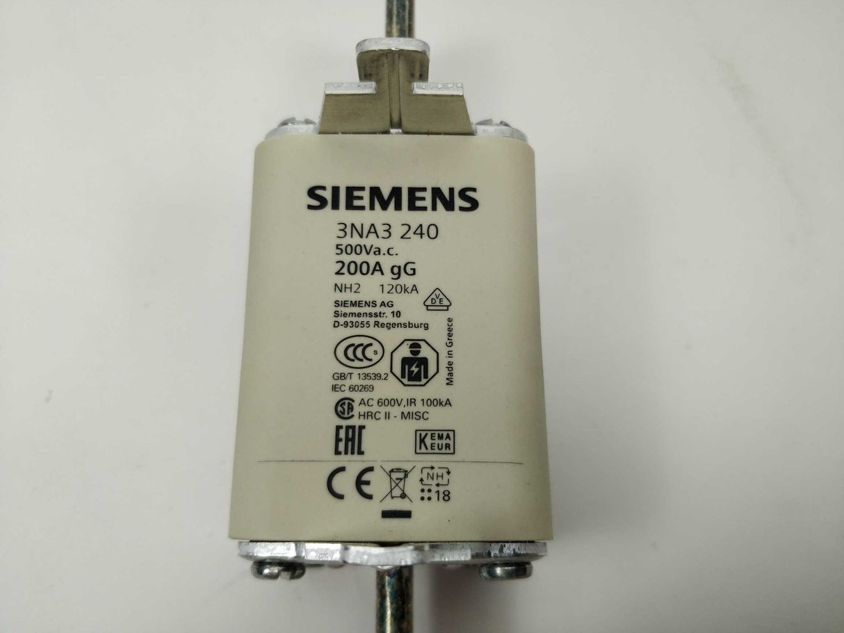 Siemens 3NA3240 NH2 200A gG 2 Pcs.