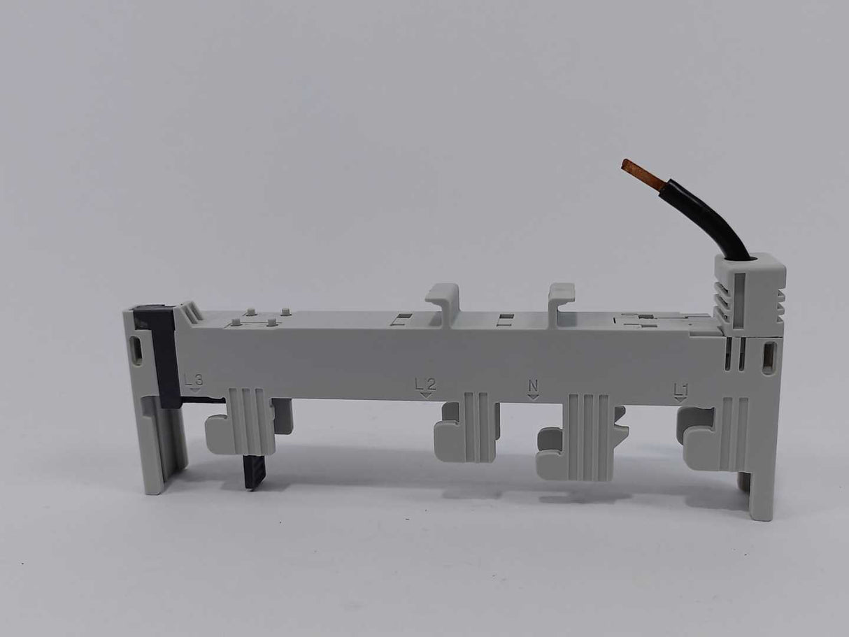 Siemens 8US1621-2NJ02 Adapter Universal MCB 12 PCS.