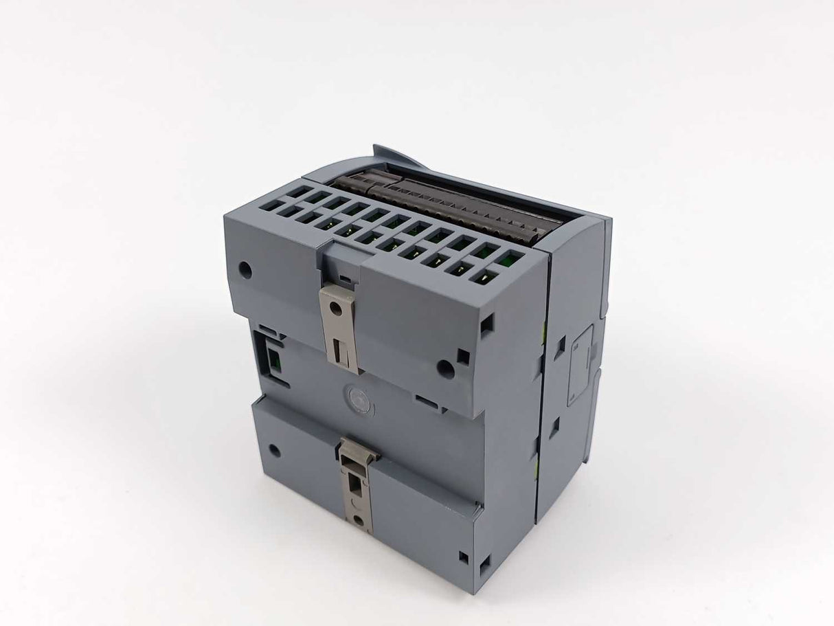 Siemens 6AG1211-1AE31-4XB0 S7-1200, CPU 1211 DC/DC/DC