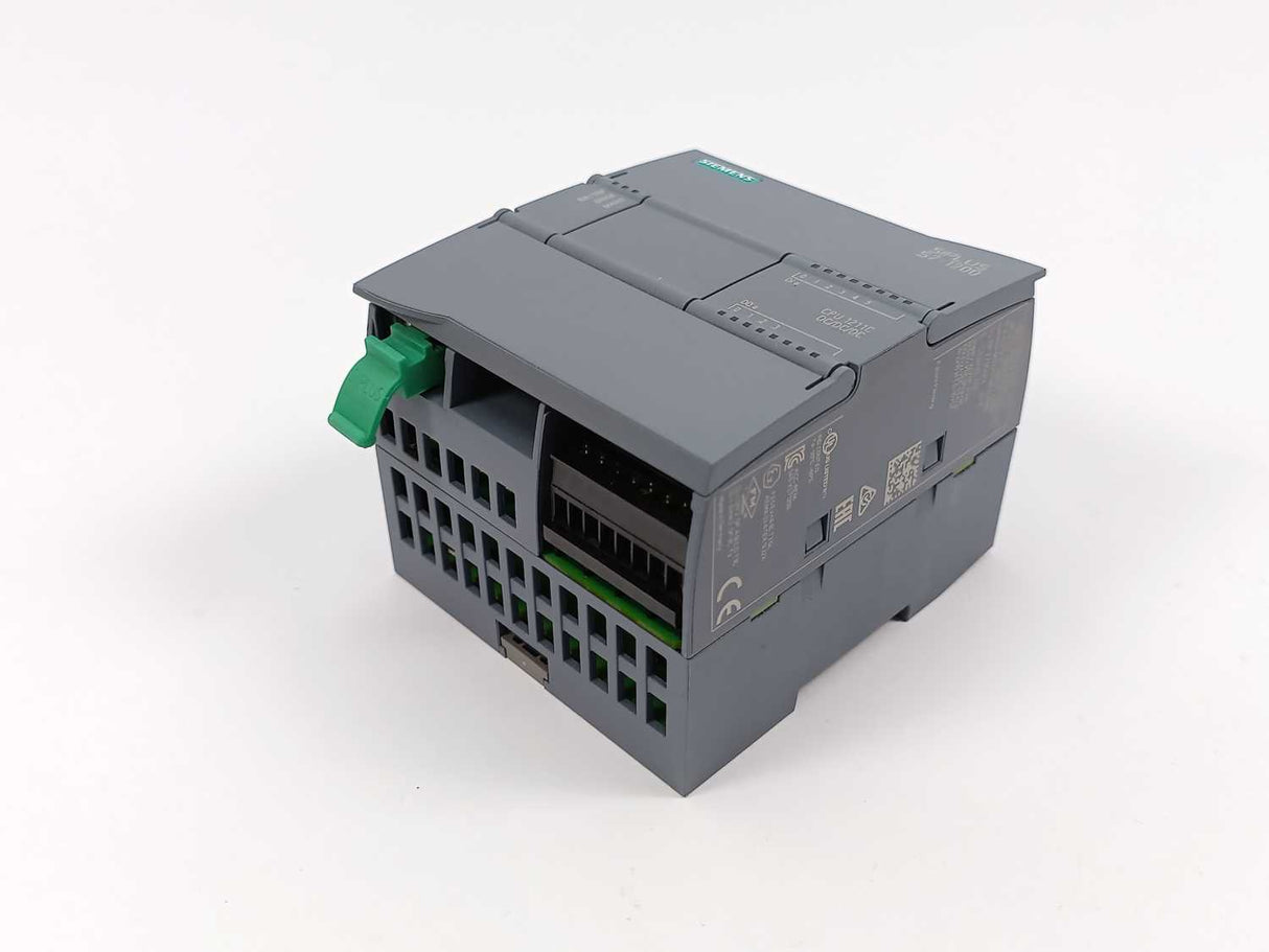 Siemens 6AG1211-1AE31-4XB0 S7-1200, CPU 1211 DC/DC/DC