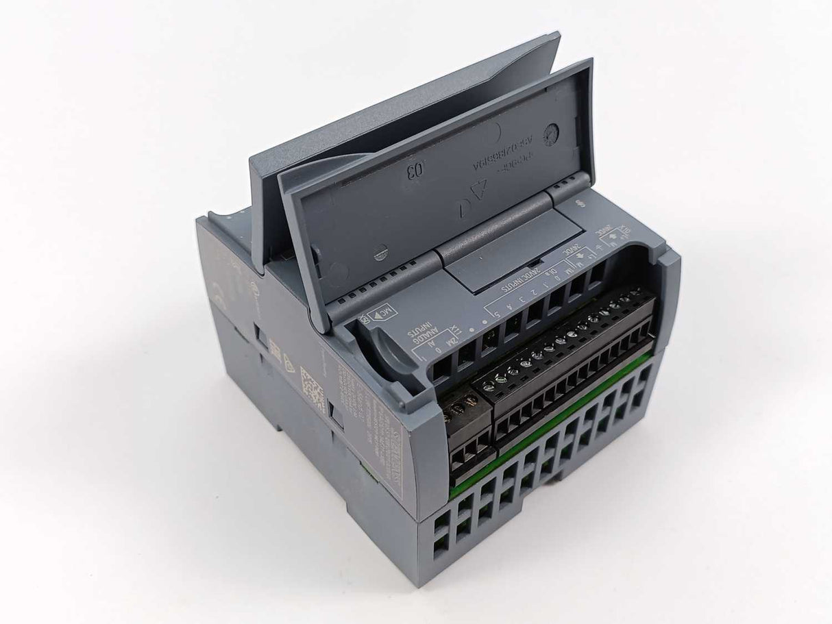 Siemens 6AG1211-1AE31-4XB0 S7-1200, CPU 1211 DC/DC/DC