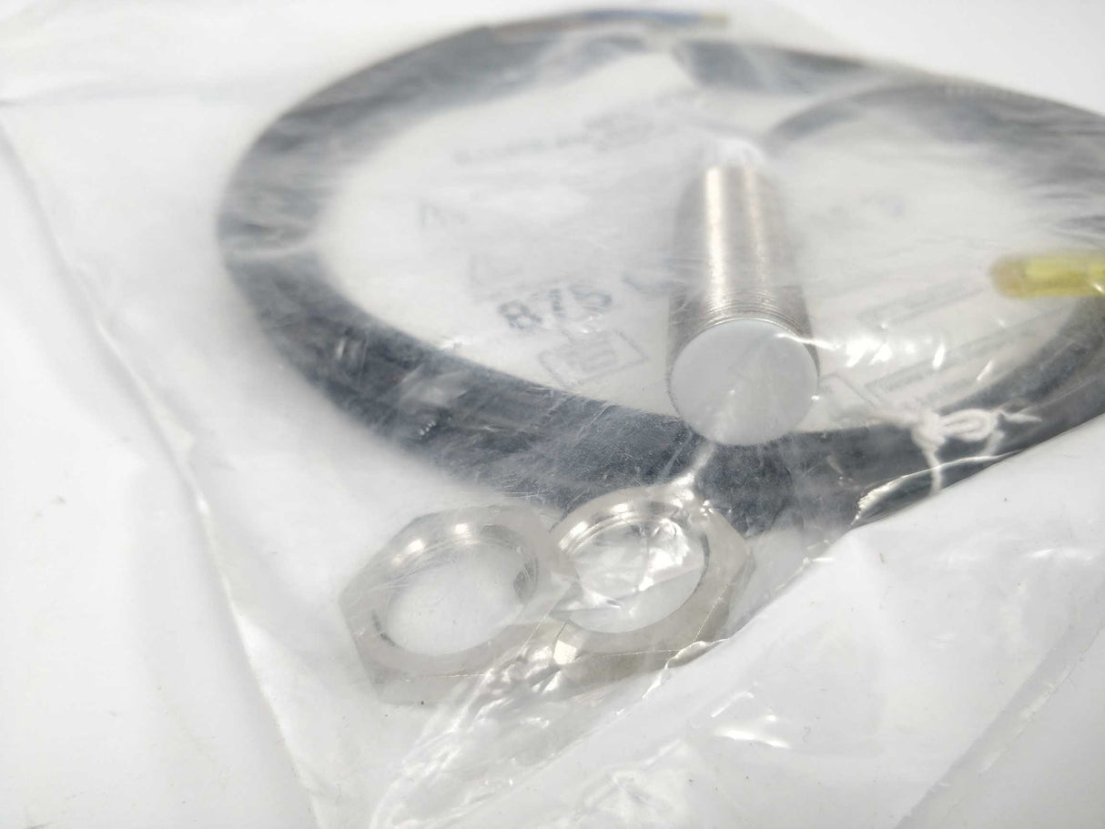 AB 875C-D5NP18-A2 Ser. A Capacitive proximity switch