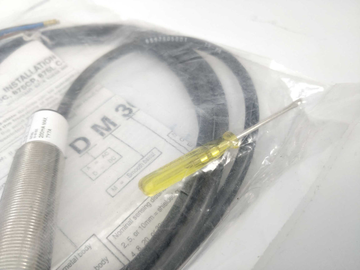 AB 875C-D5NP18-A2 Ser. A Capacitive proximity switch