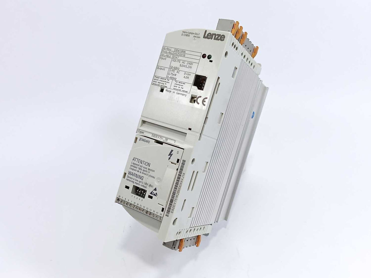 LENZE E82EV751_2B 00411896 45253418 Inverter
