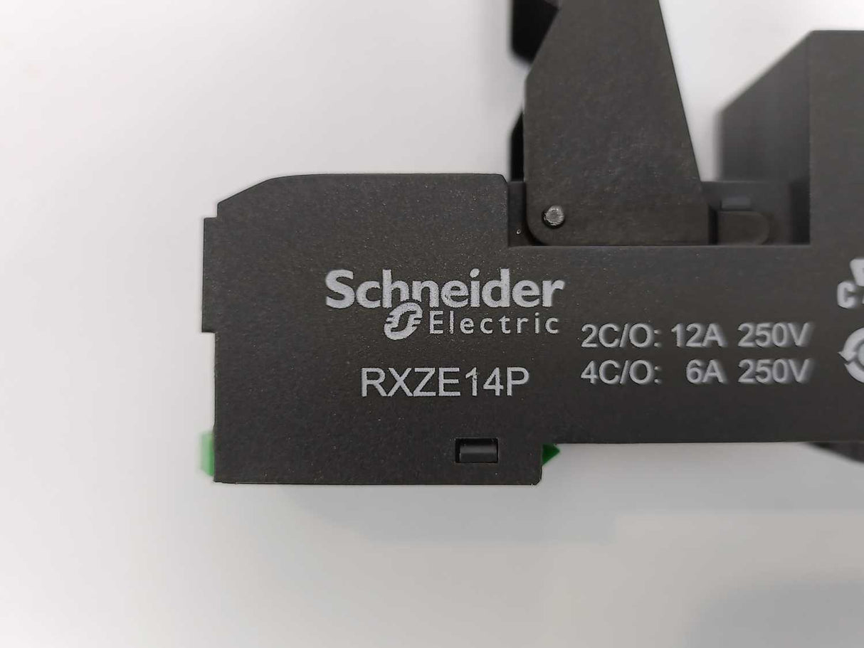 Schneider Electric RXZE14P HARMONY Simple Socket Batch 10pcs.