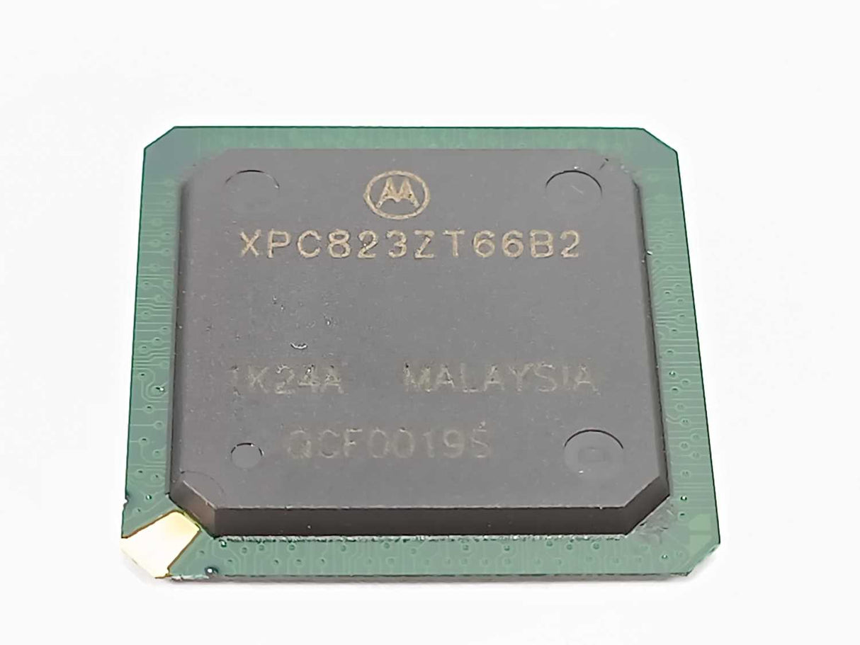 Motorola XPC823ZT66B2 1K24A RISC Mikroprozessor 32-Bit MPC8XX 66 MHz, PBGA-256
