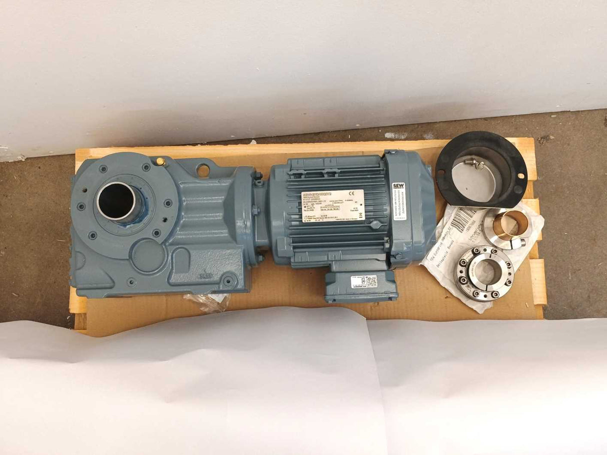 SEW-EURODRIVE  KT57/TDRN90S4 Gearmotor 65.8284031601.0001.23
