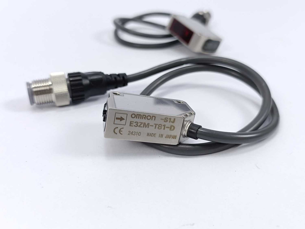 OMRON E3ZM-T81-S1J 0.3M Set with E3ZM-T81-D and E3ZM-T81-L