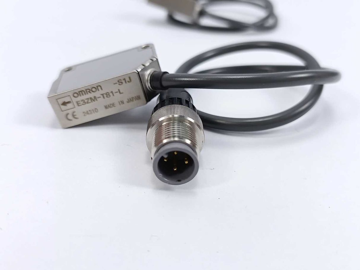 OMRON E3ZM-T81-S1J 0.3M Set with E3ZM-T81-D and E3ZM-T81-L