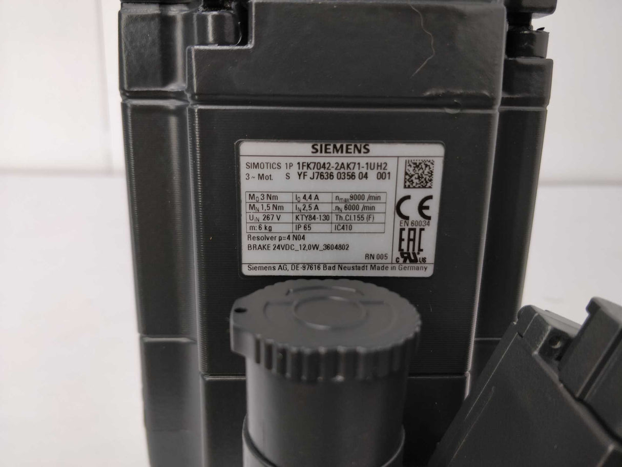 Siemens 1FK7042-2AK71-1UH2 Synchronous motor