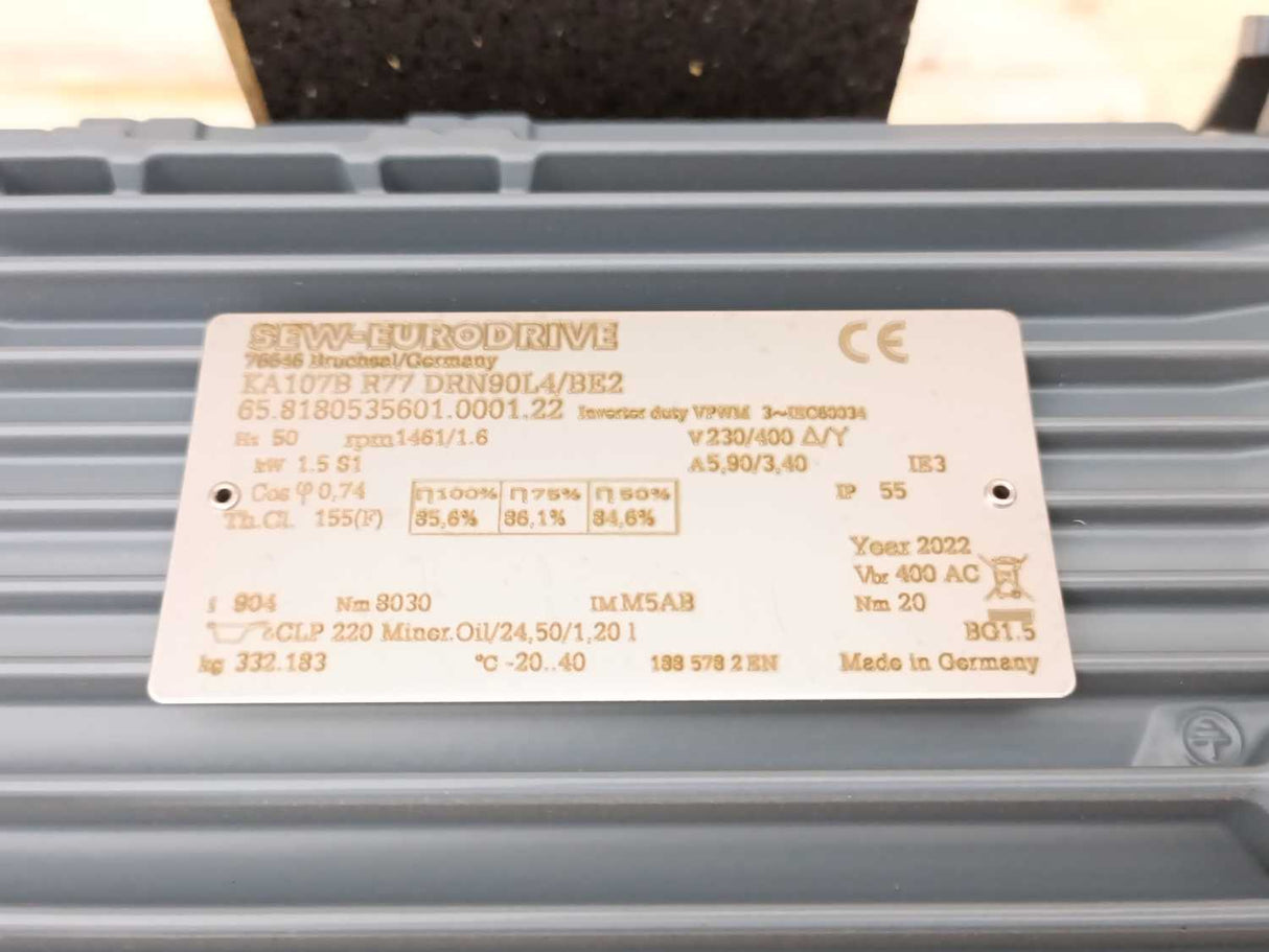 SEW-EURODRIVE  KA107BR77DRN90L4/BE2 1,5kW Gearmotor. i=904
