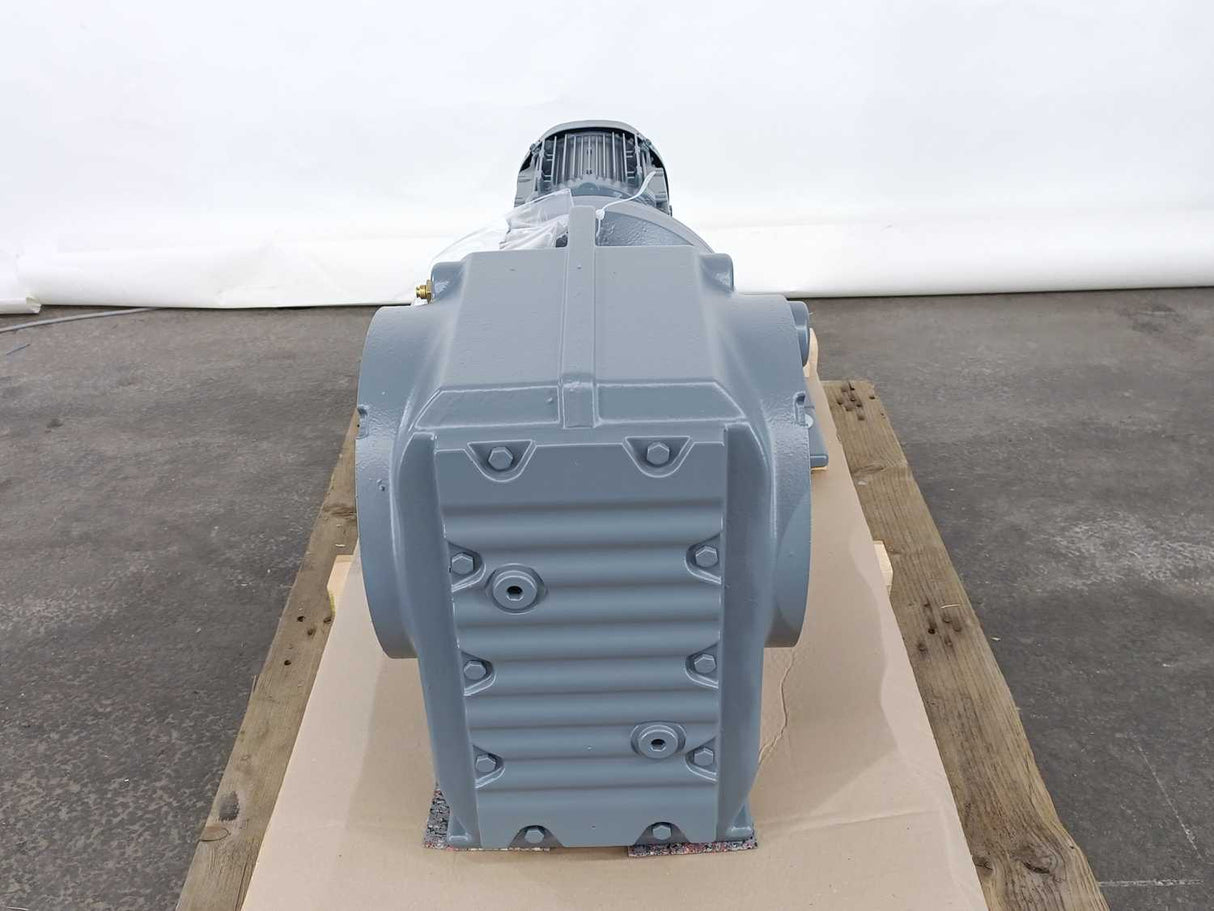 SEW-EURODRIVE  KA97/TR57DRN100LS4 2,2kW Gearmotor. i=232