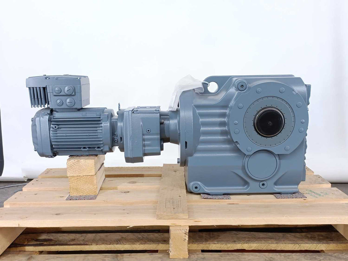 SEW-EURODRIVE  KA97R57DRN90L4/MM15 1,5kW Gearmotor. i=437