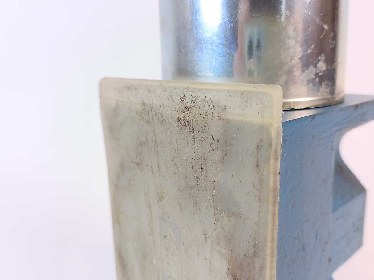 VICKERS DG4V 5 2AJ M U H6 20 Control Valve