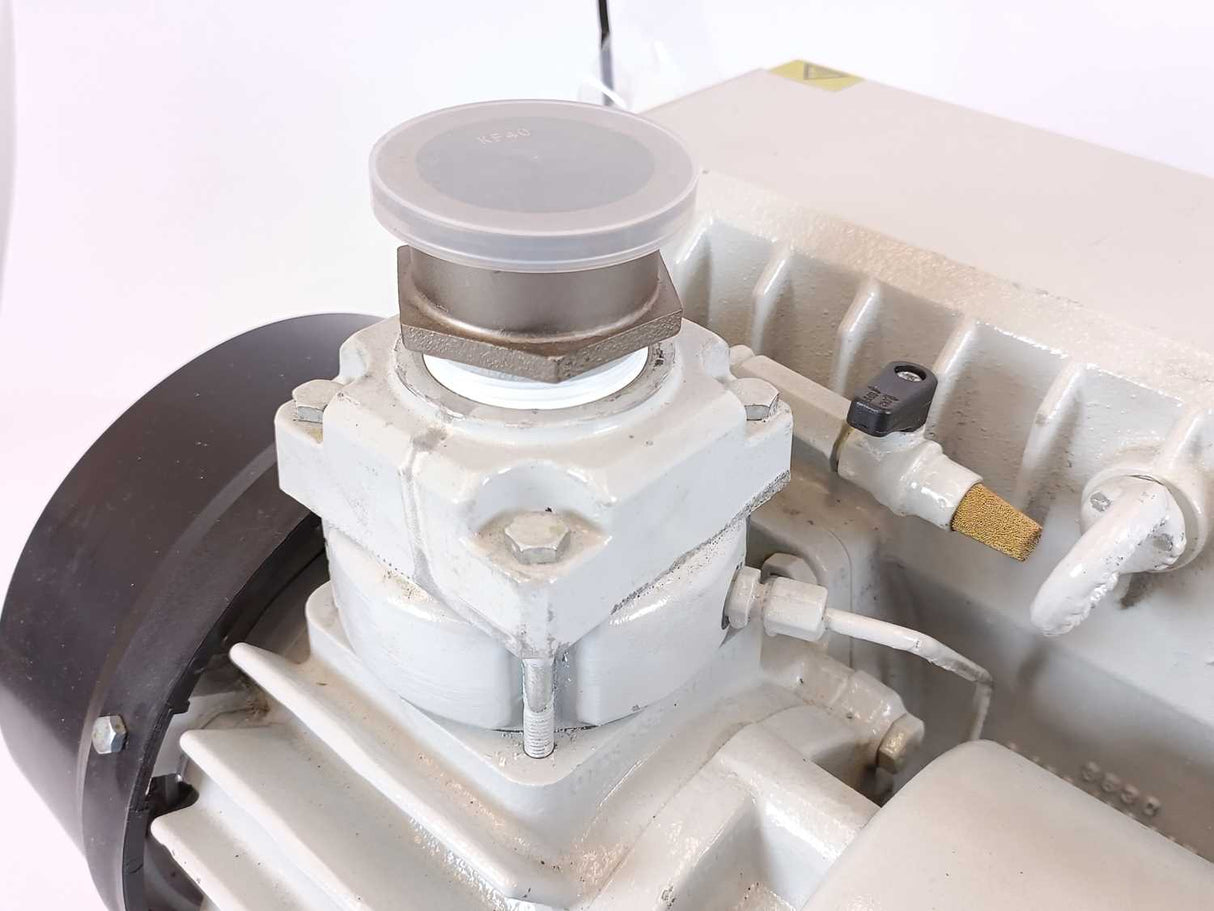 Pfeiffer Vacuum PK D02 212 A Hena 25 Rotary Vane Pump