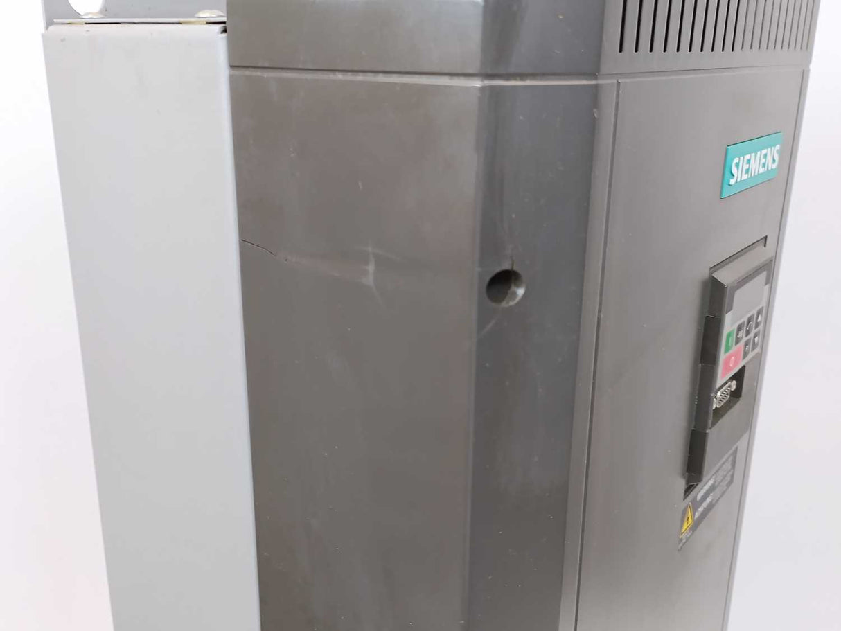 Siemens 6SE3221-7DG50 Midimaster Vector MDV750/3 w/ Integral Class A Filter