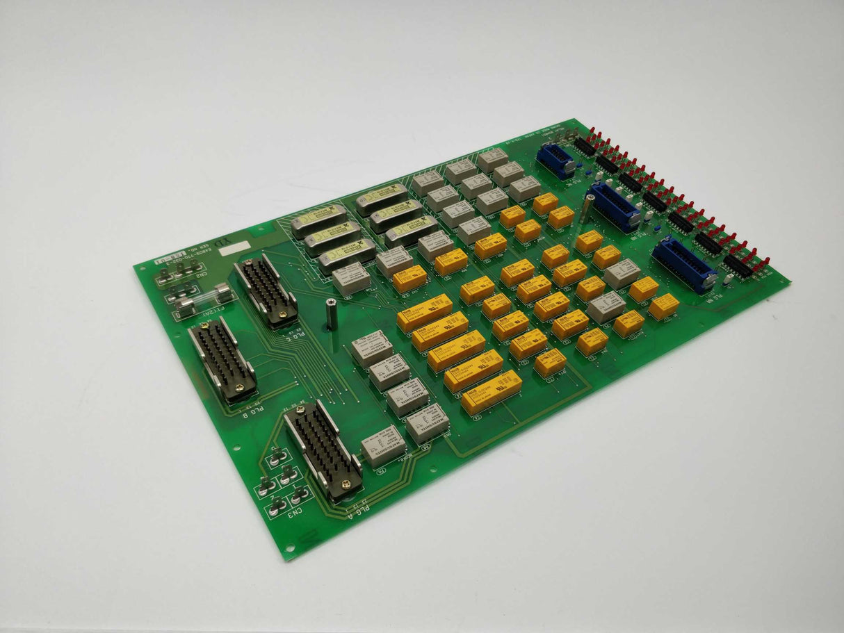 OKUMA E4809-770-032-3 Relay board