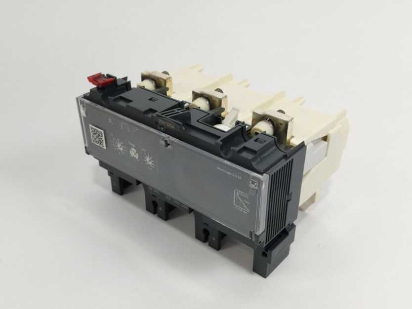 Schneider Electric C6332M500 MicroLogic 2.3 M Trip Unit