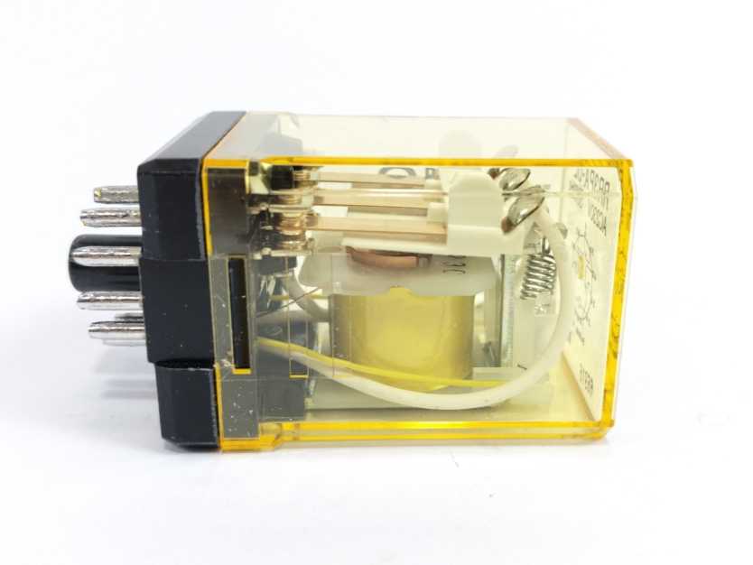 Idec RR3PA-UL Relay AC230V Batch 10 pcs.