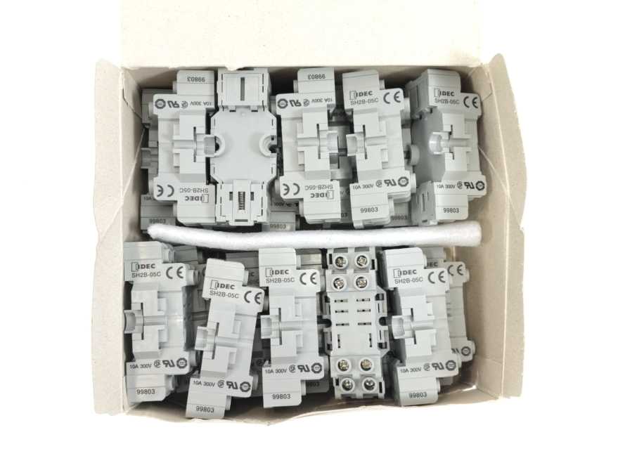 Idec SH2B-05C Relay Socket Batch 20 pcs.