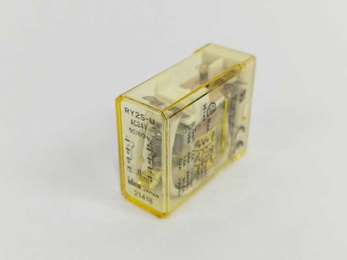 Idec RY2S-U Miniature Relay Batch 7 pcs.