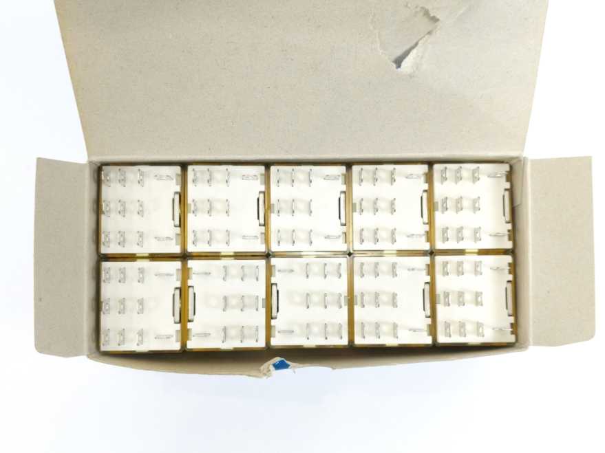 Idec RH3B-UL Relay AC230V Batch 10 pcs.