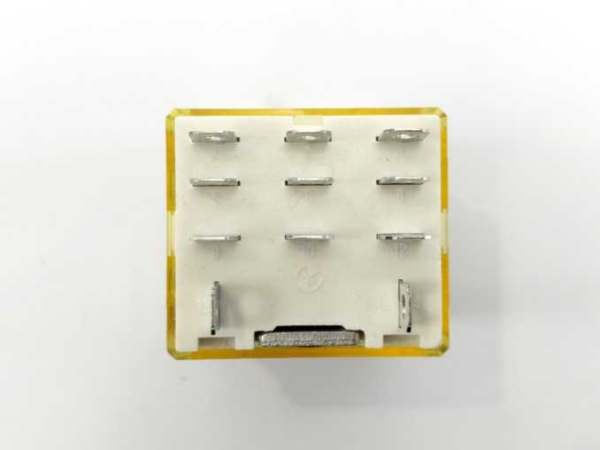 Idec RH3B-UL Relay AC230V Batch 10 pcs.