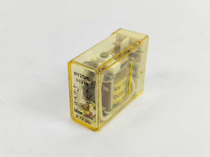 Idec RY2S-L Miniature Relay Batch 9 pcs.