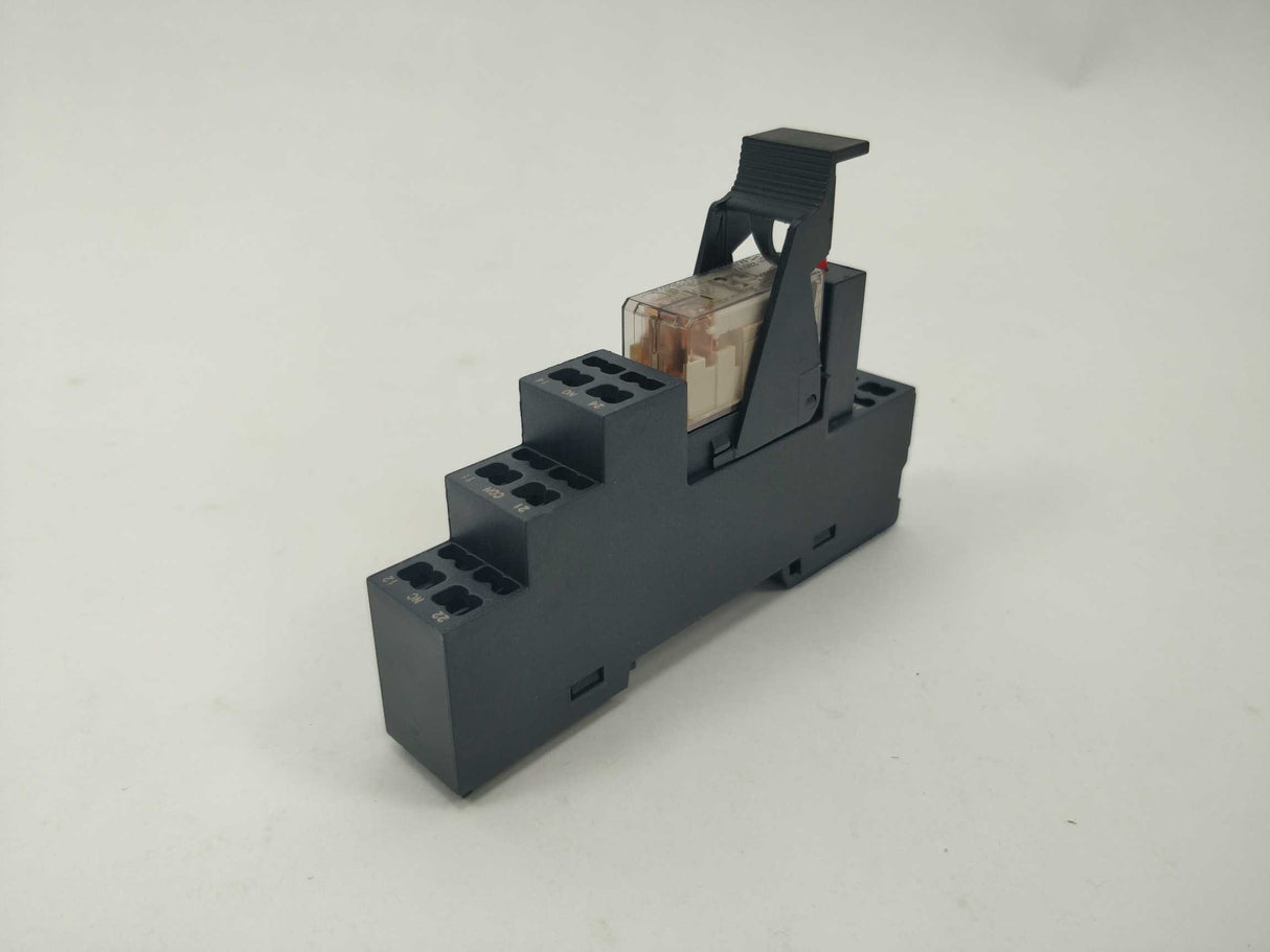 Weidmüller RCLKITZ 230VAC 8798670000 RCLKITZ 230VAC 2CO LED w/ RCL424730. 9 Pcs.