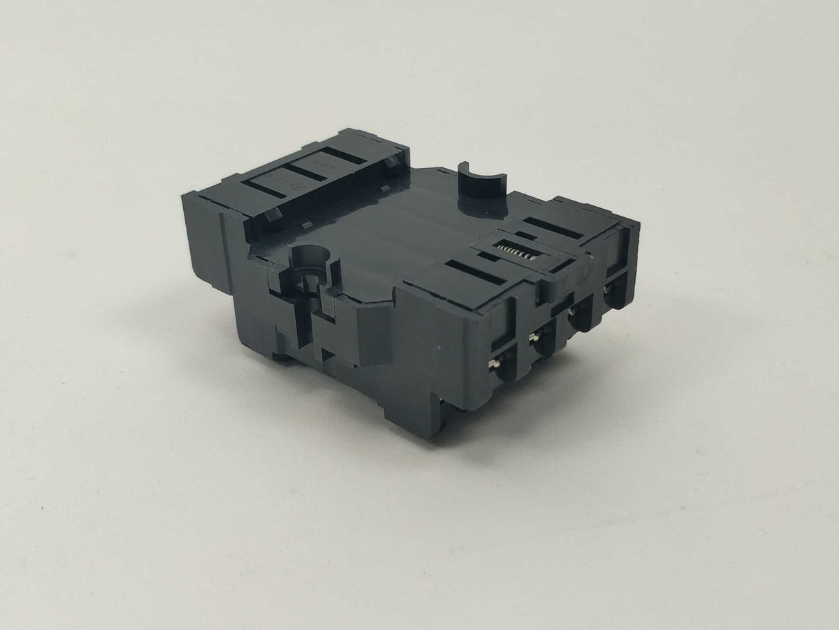 Idec SH4B-05C Socket DIN Mount fingersafe. 9 Pcs.