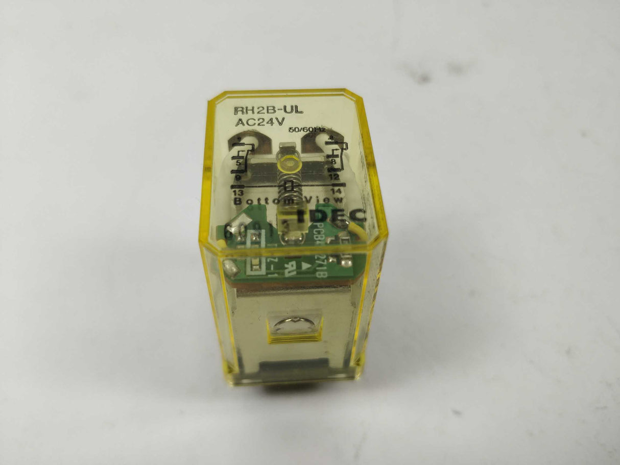 Idec RH2B-ULAC24V Relay Plug-In DPDT 10A 24VAC 10 Pcs.