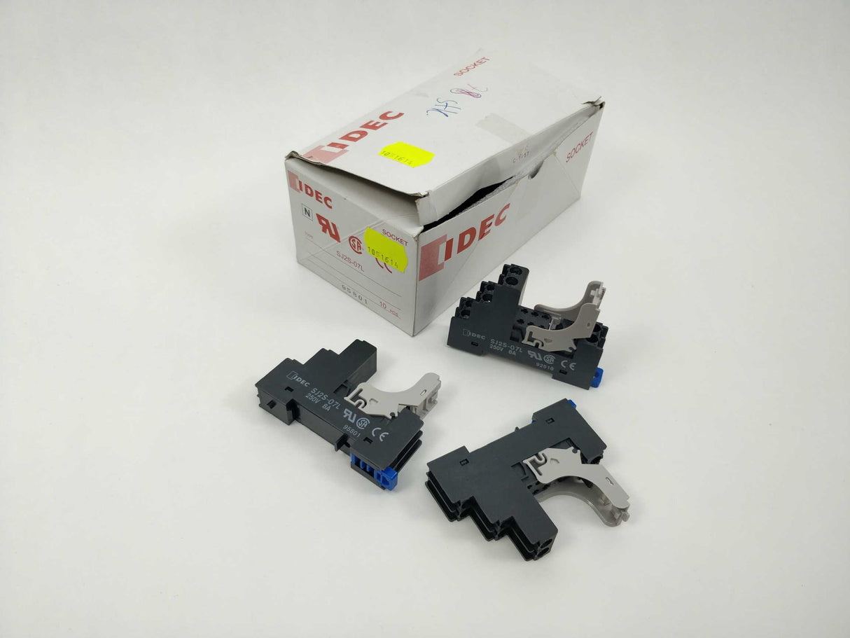 Idec SJ2S-07L Relay Socket 8 Pcs.