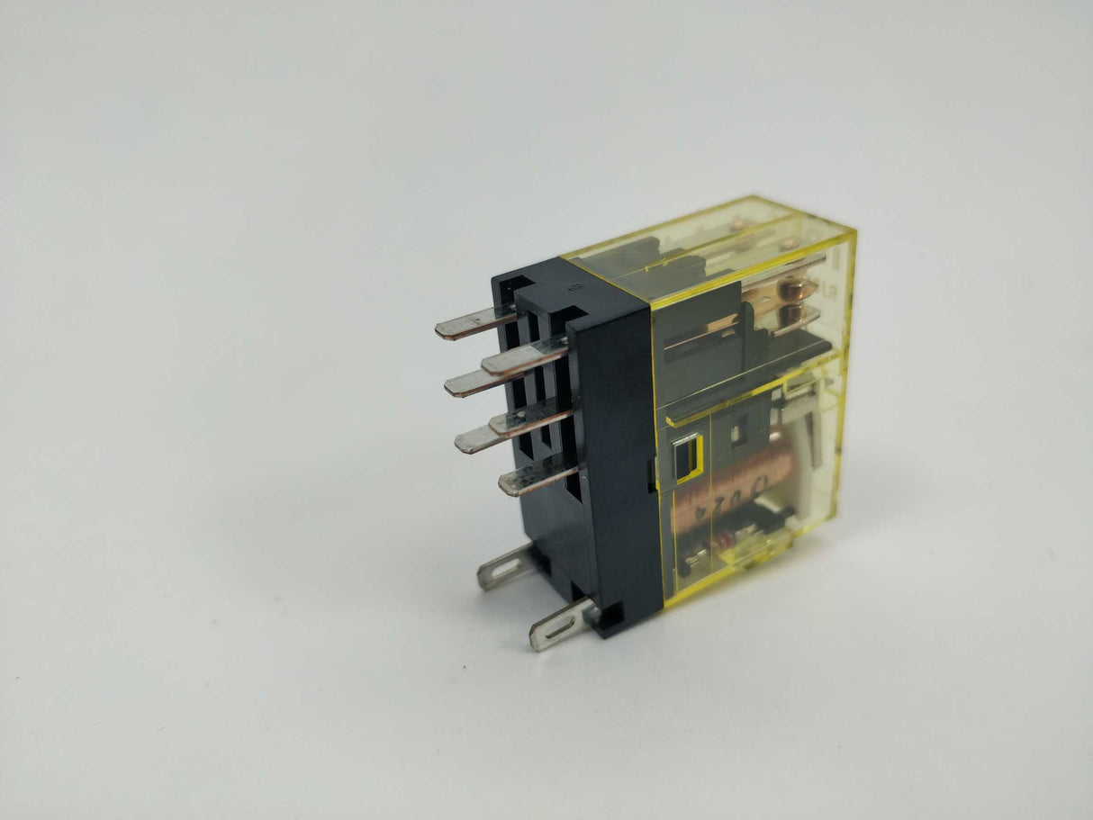 Idec RJ2S-CLD-D24 Relay Plug-In DPDT 8A 24VDC 7 Pcs.