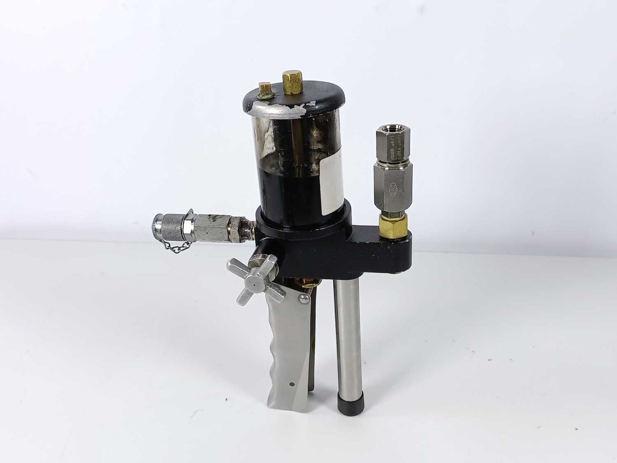Ametek T-600 Series portable Hydraulic Pressure Tester 0-3000 P.S.I.
