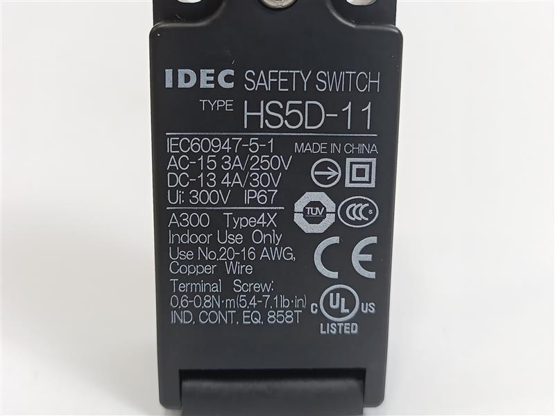 Idec HS5D-11 Safety Switch w/ Actuator Key